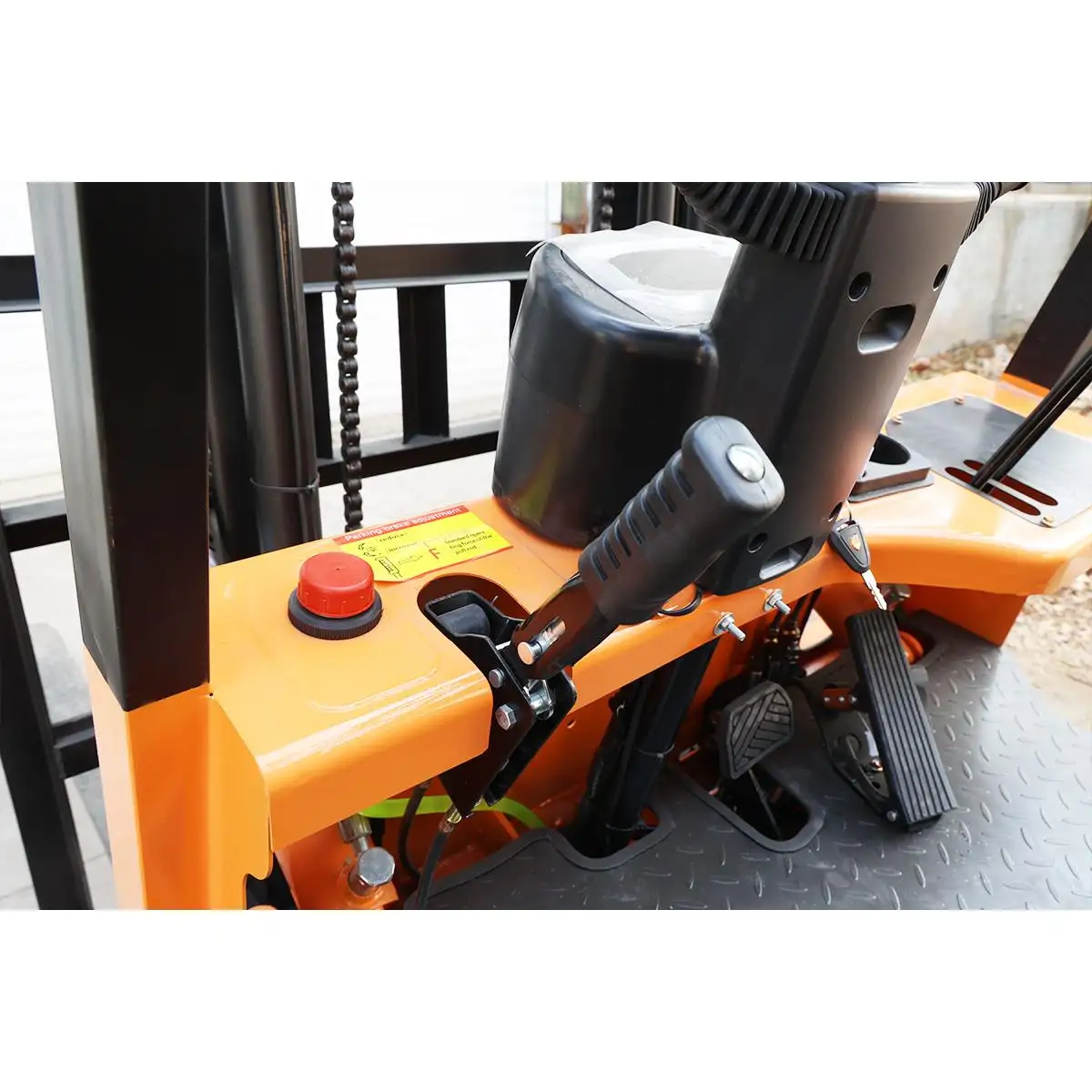 1.5-ton CPD-15 Details – Handbrake